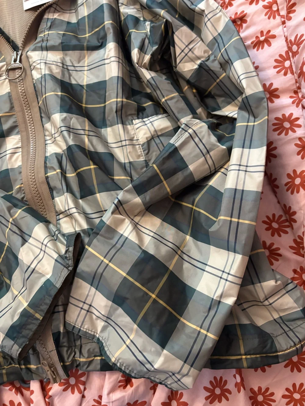 NWT Barbour Lightweight Plaid Zip Snowproof Jacket. Size XXL.